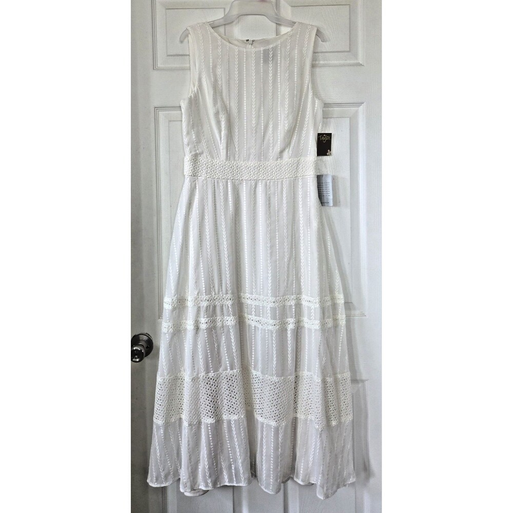 TAYLOR Ivory Embroidered Eyelet Maxi Dress Tiered Sleeveless Romantic Size 8 NWT